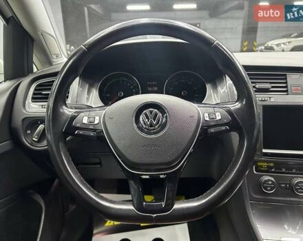 Белый Фольксваген e-Golf, объемом двигателя 0 л и пробегом 103 тыс. км за 11800 $, фото 10 на Automoto.ua
