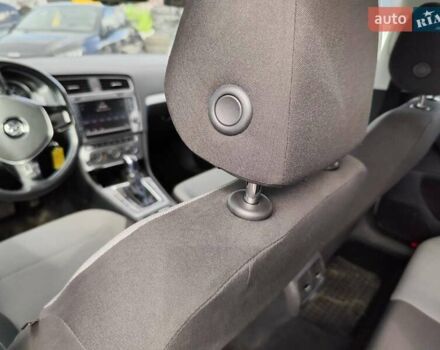 Білий Фольксваген e-Golf, об'ємом двигуна 0 л та пробігом 104 тис. км за 9199 $, фото 18 на Automoto.ua