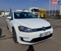 Белый Фольксваген e-Golf, объемом двигателя 0 л и пробегом 82 тыс. км за 7999 $, фото 4 на Automoto.ua