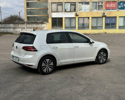 Білий Фольксваген e-Golf, об'ємом двигуна 0 л та пробігом 82 тис. км за 10500 $, фото 4 на Automoto.ua