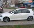 Белый Фольксваген e-Golf, объемом двигателя 0 л и пробегом 156 тыс. км за 8999 $, фото 1 на Automoto.ua