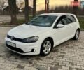 Білий Фольксваген e-Golf, об'ємом двигуна 0 л та пробігом 121 тис. км за 9100 $, фото 10 на Automoto.ua