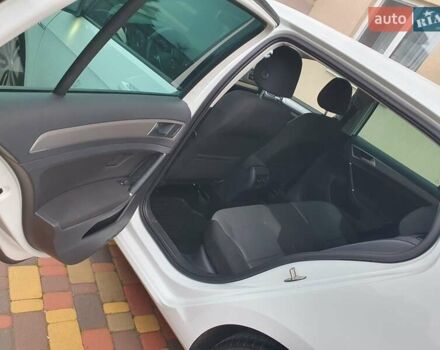 Белый Фольксваген e-Golf, объемом двигателя 0 л и пробегом 130 тыс. км за 8999 $, фото 61 на Automoto.ua