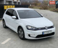 Білий Фольксваген e-Golf, об'ємом двигуна 0 л та пробігом 142 тис. км за 7999 $, фото 25 на Automoto.ua
