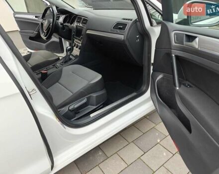 Белый Фольксваген e-Golf, объемом двигателя 0 л и пробегом 148 тыс. км за 7500 $, фото 17 на Automoto.ua