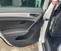 Белый Фольксваген e-Golf, объемом двигателя 0 л и пробегом 144 тыс. км за 9900 $, фото 8 на Automoto.ua