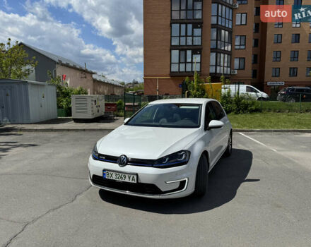 Белый Фольксваген e-Golf, объемом двигателя 0 л и пробегом 95 тыс. км за 8900 $, фото 1 на Automoto.ua