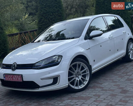 Белый Фольксваген e-Golf, объемом двигателя 0 л и пробегом 109 тыс. км за 8500 $, фото 30 на Automoto.ua