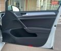 Белый Фольксваген e-Golf, объемом двигателя 0 л и пробегом 101 тыс. км за 9200 $, фото 72 на Automoto.ua