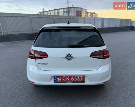 Белый Фольксваген e-Golf, объемом двигателя 0 л и пробегом 85 тыс. км за 8300 $, фото 4 на Automoto.ua