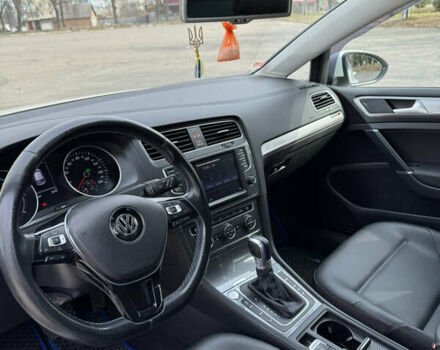 Білий Фольксваген e-Golf, об'ємом двигуна 0 л та пробігом 82 тис. км за 10500 $, фото 6 на Automoto.ua