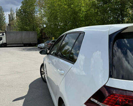 Белый Фольксваген e-Golf, объемом двигателя 0 л и пробегом 95 тыс. км за 8900 $, фото 10 на Automoto.ua