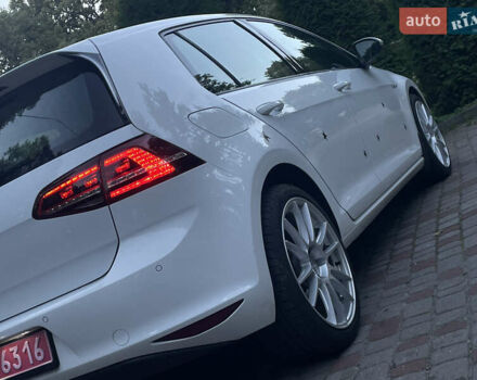 Белый Фольксваген e-Golf, объемом двигателя 0 л и пробегом 109 тыс. км за 8500 $, фото 9 на Automoto.ua