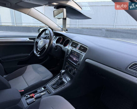 Белый Фольксваген e-Golf, объемом двигателя 0 л и пробегом 85 тыс. км за 8300 $, фото 9 на Automoto.ua