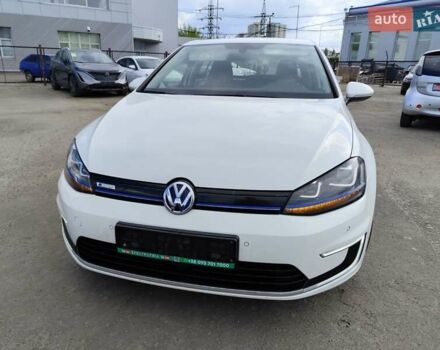 Білий Фольксваген e-Golf, об'ємом двигуна 0 л та пробігом 104 тис. км за 9199 $, фото 2 на Automoto.ua
