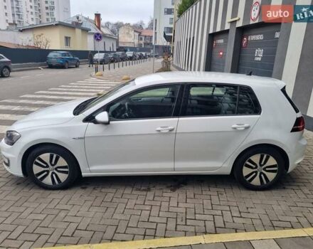 Белый Фольксваген e-Golf, объемом двигателя 0 л и пробегом 122 тыс. км за 7799 $, фото 14 на Automoto.ua