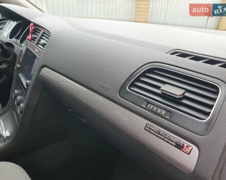Белый Фольксваген e-Golf, объемом двигателя 0 л и пробегом 128 тыс. км за 8999 $, фото 76 на Automoto.ua