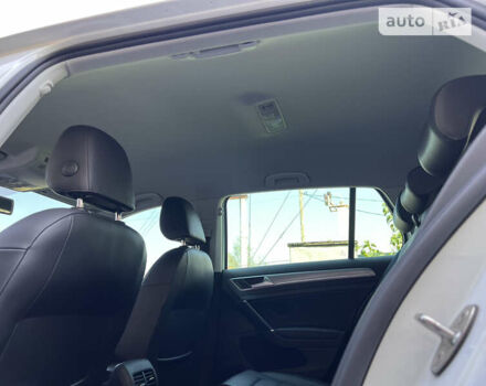 Белый Фольксваген e-Golf, объемом двигателя 0 л и пробегом 102 тыс. км за 9900 $, фото 34 на Automoto.ua