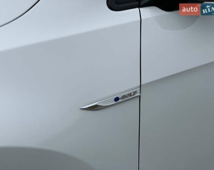 Білий Фольксваген e-Golf, об'ємом двигуна 0 л та пробігом 142 тис. км за 7999 $, фото 16 на Automoto.ua