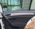 Белый Фольксваген e-Golf, объемом двигателя 0 л и пробегом 130 тыс. км за 8999 $, фото 78 на Automoto.ua