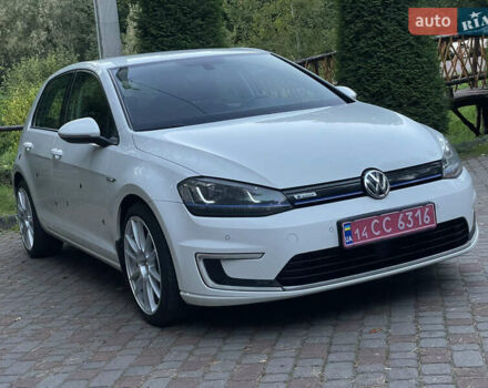 Белый Фольксваген e-Golf, объемом двигателя 0 л и пробегом 109 тыс. км за 8500 $, фото 1 на Automoto.ua