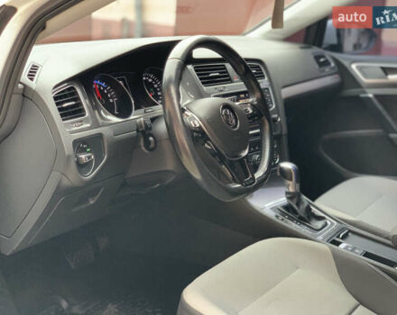 Белый Фольксваген e-Golf, объемом двигателя 0 л и пробегом 142 тыс. км за 8100 $, фото 85 на Automoto.ua