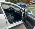 Белый Фольксваген e-Golf, объемом двигателя 0 л и пробегом 221 тыс. км за 8200 $, фото 16 на Automoto.ua