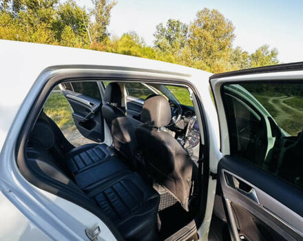 Белый Фольксваген e-Golf, объемом двигателя 0 л и пробегом 73 тыс. км за 9300 $, фото 13 на Automoto.ua