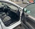 Белый Фольксваген e-Golf, объемом двигателя 0 л и пробегом 221 тыс. км за 8200 $, фото 12 на Automoto.ua
