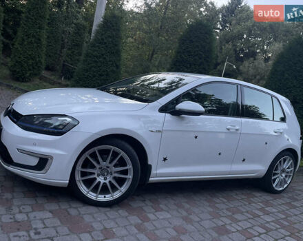 Белый Фольксваген e-Golf, объемом двигателя 0 л и пробегом 109 тыс. км за 8500 $, фото 20 на Automoto.ua