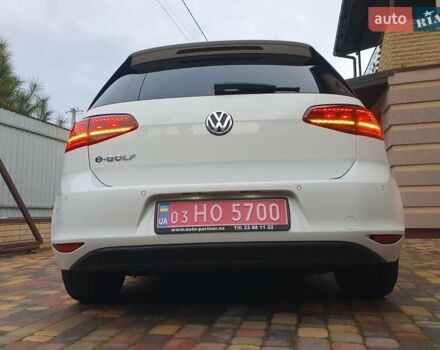 Белый Фольксваген e-Golf, объемом двигателя 0 л и пробегом 130 тыс. км за 8999 $, фото 8 на Automoto.ua