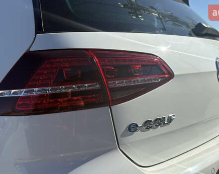 Белый Фольксваген e-Golf, объемом двигателя 0 л и пробегом 124 тыс. км за 8600 $, фото 13 на Automoto.ua