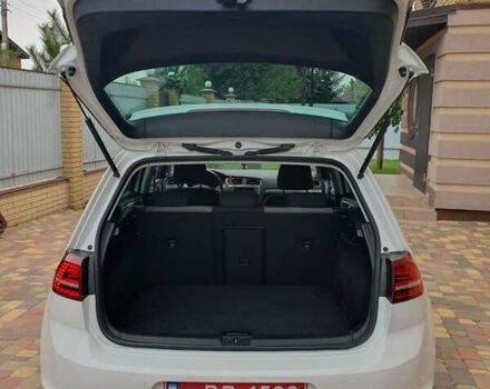 Белый Фольксваген e-Golf, объемом двигателя 0 л и пробегом 128 тыс. км за 8999 $, фото 44 на Automoto.ua
