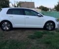 Белый Фольксваген e-Golf, объемом двигателя 0 л и пробегом 82 тыс. км за 10300 $, фото 1 на Automoto.ua