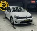 Белый Фольксваген e-Golf, объемом двигателя 0 л и пробегом 130 тыс. км за 11600 $, фото 1 на Automoto.ua