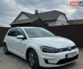 Белый Фольксваген e-Golf, объемом двигателя 0 л и пробегом 88 тыс. км за 10000 $, фото 1 на Automoto.ua