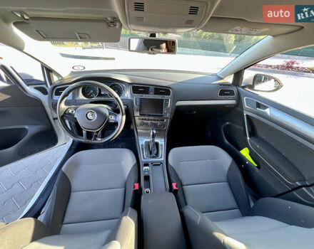 Белый Фольксваген e-Golf, объемом двигателя 0 л и пробегом 109 тыс. км за 7900 $, фото 14 на Automoto.ua