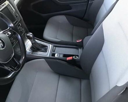 Белый Фольксваген e-Golf, объемом двигателя 0 л и пробегом 136 тыс. км за 9500 $, фото 7 на Automoto.ua