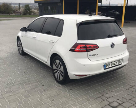 Белый Фольксваген e-Golf, объемом двигателя 0 л и пробегом 116 тыс. км за 8400 $, фото 3 на Automoto.ua