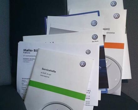 Белый Фольксваген e-Golf, объемом двигателя 0 л и пробегом 130 тыс. км за 8999 $, фото 118 на Automoto.ua