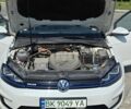 Белый Фольксваген e-Golf, объемом двигателя 0 л и пробегом 84 тыс. км за 12000 $, фото 19 на Automoto.ua