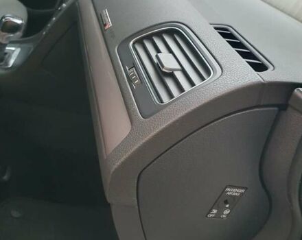 Белый Фольксваген e-Golf, объемом двигателя 0 л и пробегом 130 тыс. км за 8999 $, фото 74 на Automoto.ua