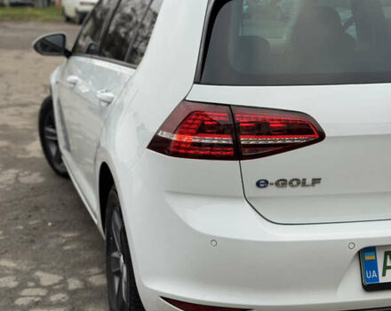 Білий Фольксваген e-Golf, об'ємом двигуна 0 л та пробігом 90 тис. км за 7900 $, фото 17 на Automoto.ua