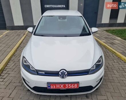Белый Фольксваген e-Golf, объемом двигателя 0 л и пробегом 122 тыс. км за 7799 $, фото 2 на Automoto.ua