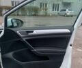 Белый Фольксваген e-Golf, объемом двигателя 0 л и пробегом 117 тыс. км за 8500 $, фото 16 на Automoto.ua