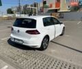 Белый Фольксваген e-Golf, объемом двигателя 0 л и пробегом 132 тыс. км за 7990 $, фото 3 на Automoto.ua