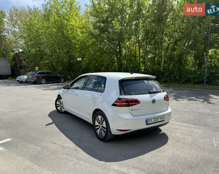 Белый Фольксваген e-Golf, объемом двигателя 0 л и пробегом 95 тыс. км за 8900 $, фото 4 на Automoto.ua