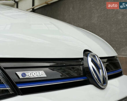 Белый Фольксваген e-Golf, объемом двигателя 0 л и пробегом 142 тыс. км за 7950 $, фото 11 на Automoto.ua