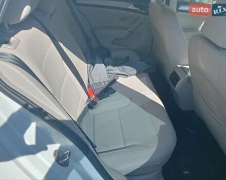 Белый Фольксваген e-Golf, объемом двигателя 0 л и пробегом 125 тыс. км за 8555 $, фото 7 на Automoto.ua