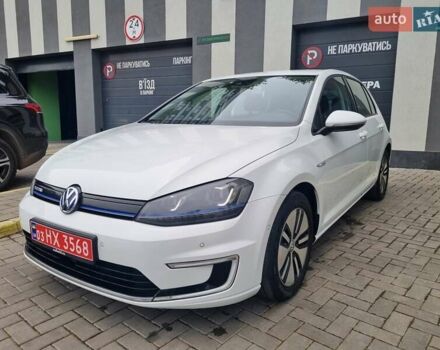 Белый Фольксваген e-Golf, объемом двигателя 0 л и пробегом 122 тыс. км за 7799 $, фото 1 на Automoto.ua
